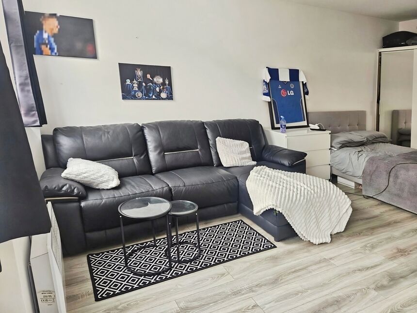 Studio Apartment on the First Floor