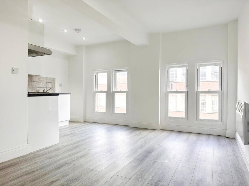 Studio Apartment on the Top Floor