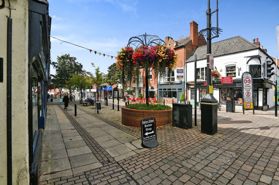 2 bedroom End Terrace House for sale, Castle Street, Hinckley, LE10 £