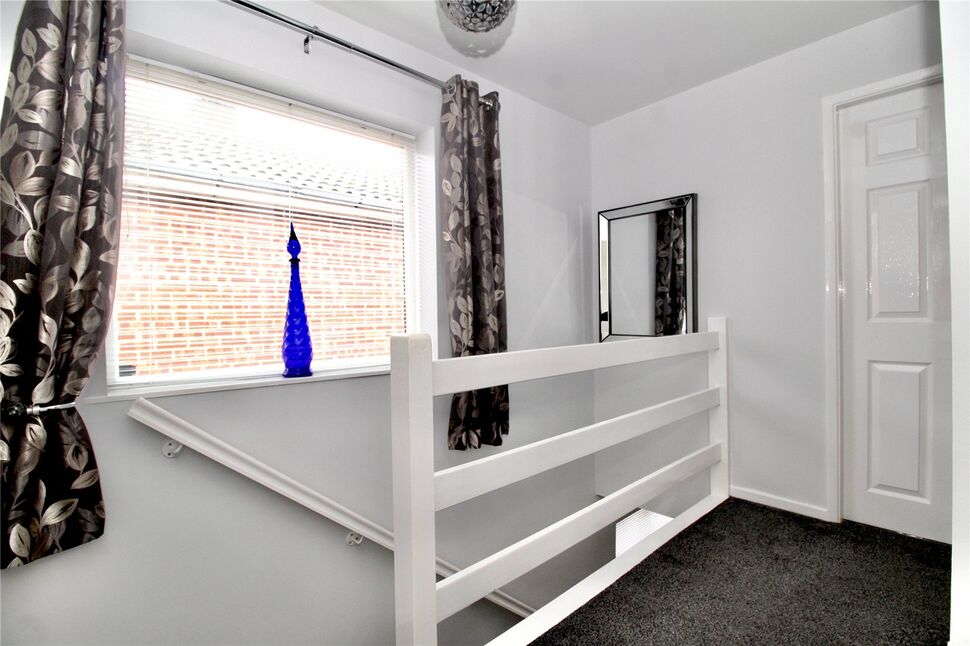 5 bedroom Detached House for sale, Outlands Drive, Hinckley, LE10 £