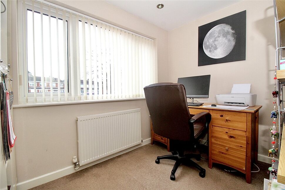 5 bedroom Detached House for sale, Outlands Drive, Hinckley, LE10 £