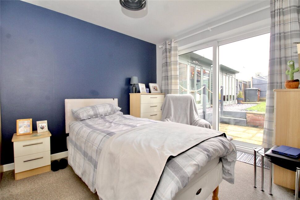 5 bedroom Detached House for sale, Outlands Drive, Hinckley, LE10 £