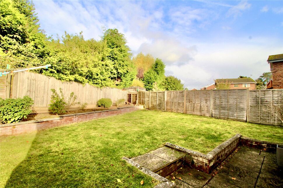 3 bedroom Detached House for sale, Manor Close, Burbage, LE10 £400,000