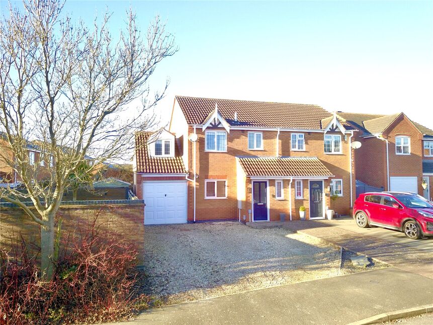 3 bedroom Detached House for sale, Newquay Close, Hinckley, LE10 £310,000