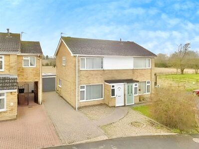 Cunnery Close, 3 bedroom Semi Detached House for sale, £250,000