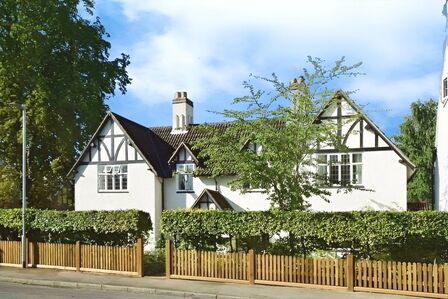 Main Street, 5 bedroom Detached House to rent, £3,295 pcm