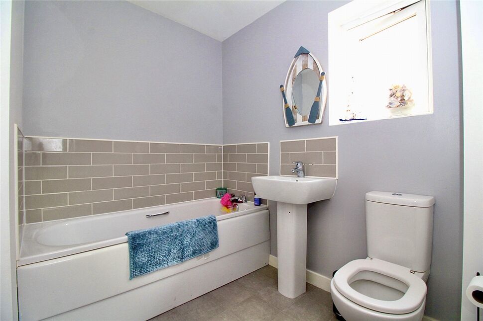 3 bedroom Detached House for sale, Navy Close, Burbage, LE10 £300,000