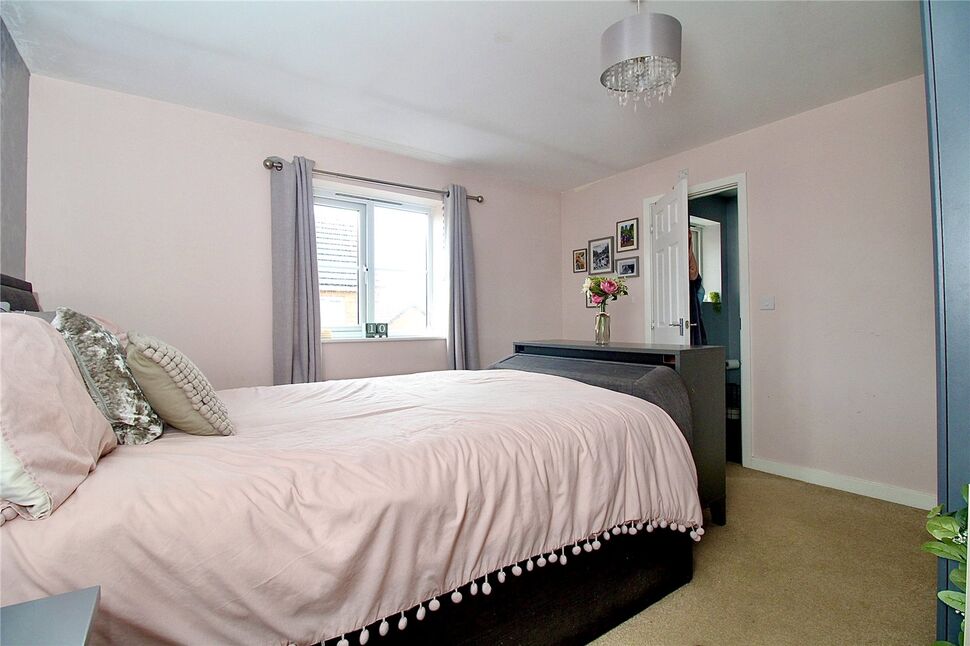 3 bedroom Detached House for sale, Navy Close, Burbage, LE10 £300,000