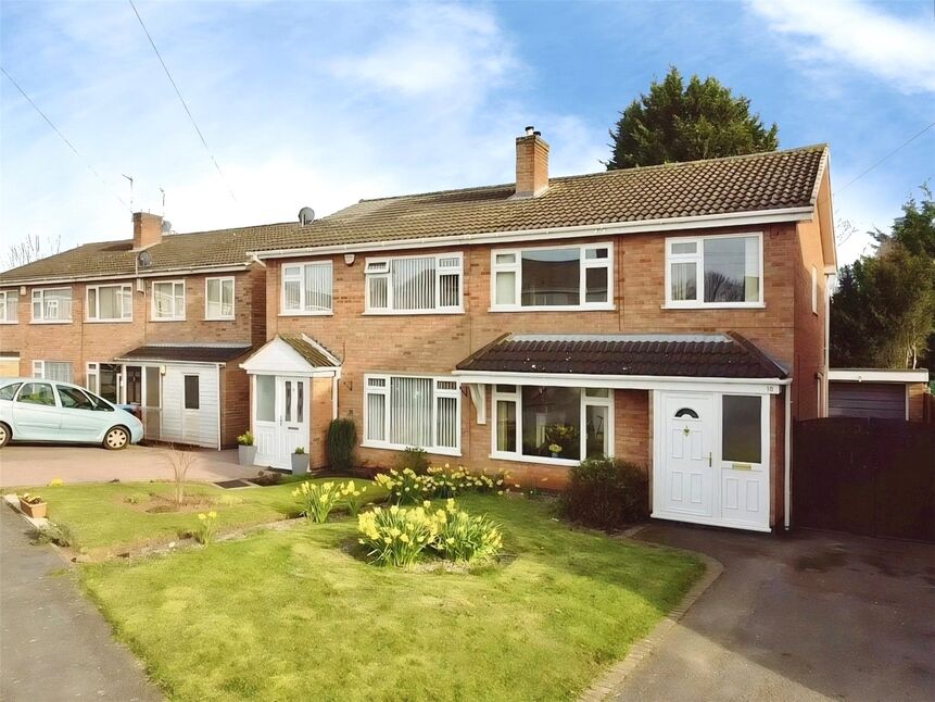Main image of 3 bedroom Semi Detached House for sale, Bearsden Crescent, Hinckley, Leicestershire, LE10
