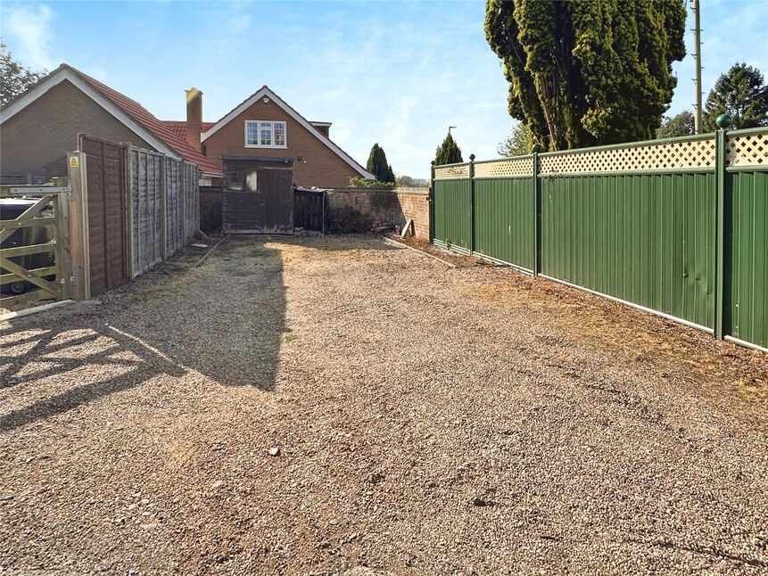 2 bedroom Mid Terrace House to rent, High Street, Desford, LE9 £900 pcm