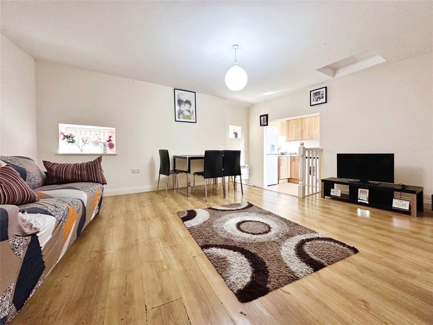 Main image of 2 bedroom Flat to rent, Regent Street, Hinckley, Leicestershire, LE10