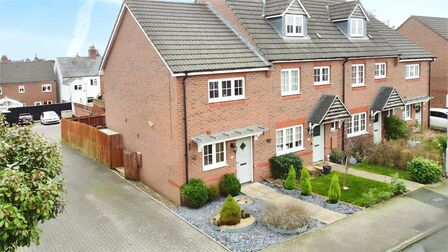 Rossendale Road, 2 bedroom End Terrace House for sale, £210,000