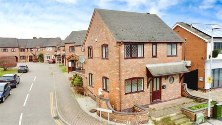 2 bedroom Detached House for sale