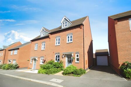 4 bedroom Semi Detached House for sale