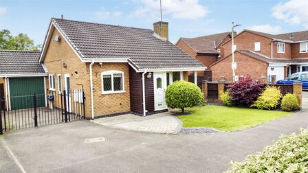 2 bedroom Detached Bungalow for sale