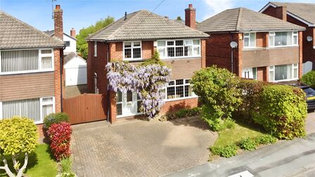 3 bedroom Detached House for sale