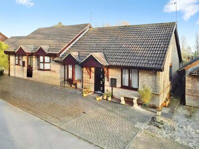 Meadow View, 2 bedroom Semi Detached Bungalow for sale, &pound;220,000