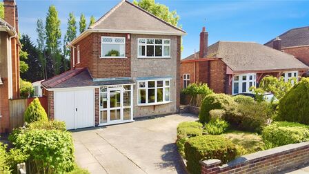 3 bedroom Detached House for sale