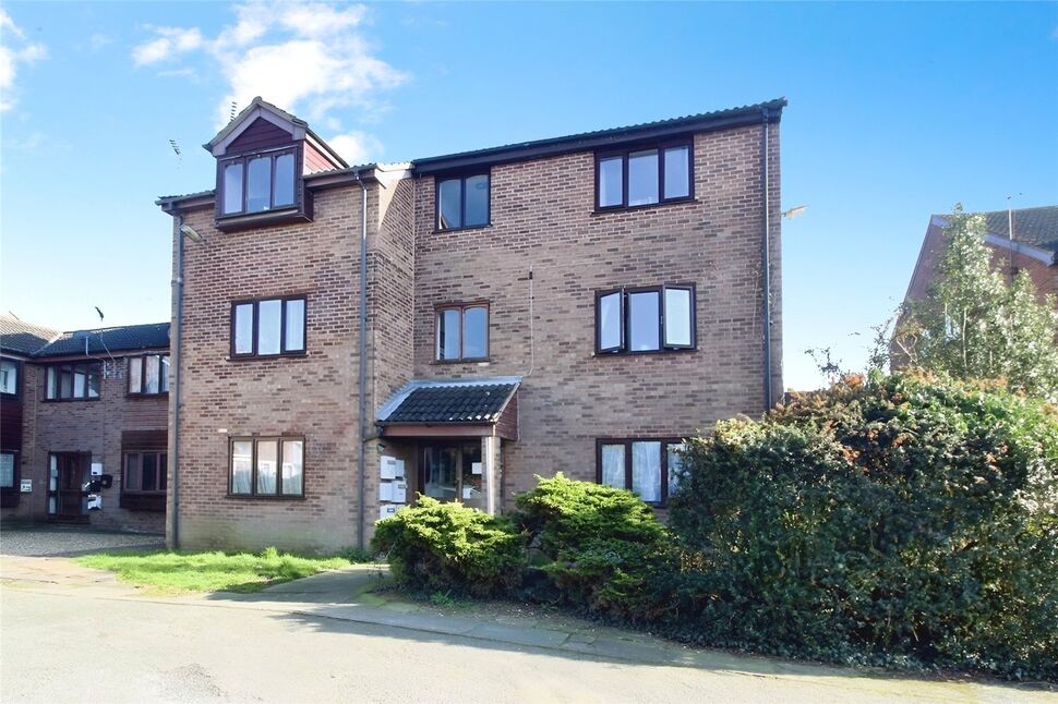 Main image of 2 bedroom Flat for sale, Willow Close, Burbage, Leicestershire, LE10