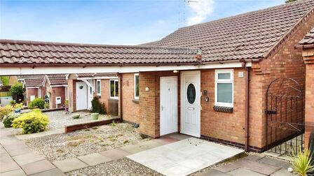 Coniston Court, 1 bedroom Detached Bungalow for sale, £145,000