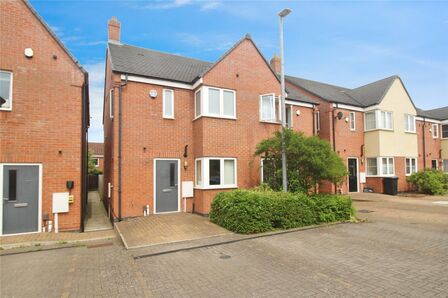 Co-Op Close, 3 bedroom Semi Detached House for sale, £240,000