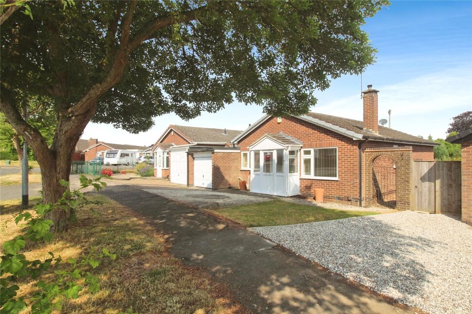 2 bedroom Detached Bungalow for sale