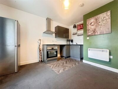 Highfield Street, 1 bedroom  Flat to rent, £625 pcm