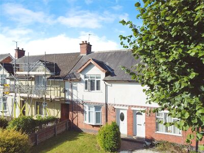 2 bedroom Mid Terrace House for sale