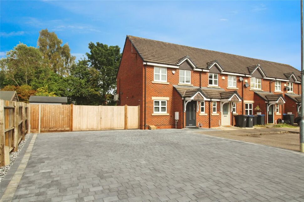Main image of 3 bedroom End Terrace House for sale, Wellington Close, Burbage, Leicestershire, LE10