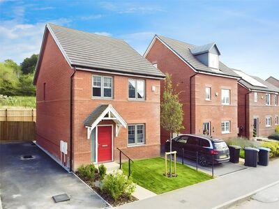 Westfield Avenue, 3 bedroom Detached House for sale, £280,000