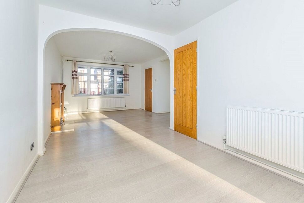 Through Lounge Diner