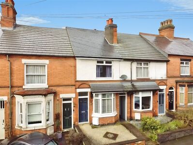 2 bedroom Mid Terrace House for sale