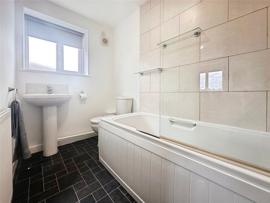 En-Suite Bathroom