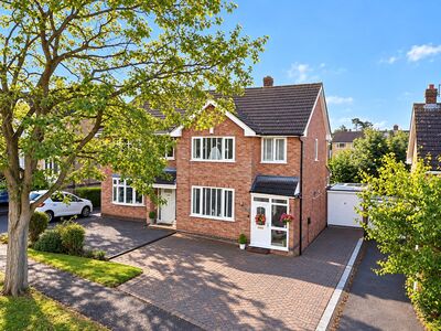 Roseway, 3 bedroom Semi Detached House for sale, &pound;320,000