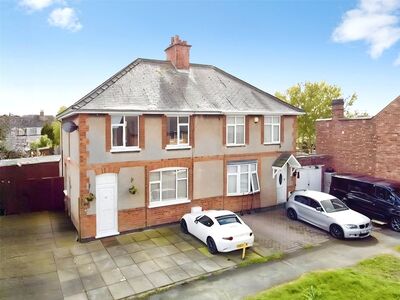4 bedroom Semi Detached House for sale