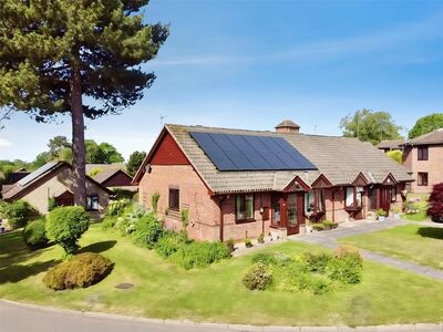 2 bedroom Semi Detached Bungalow for sale