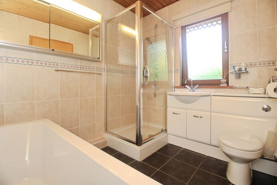 En-Suite Bathroom