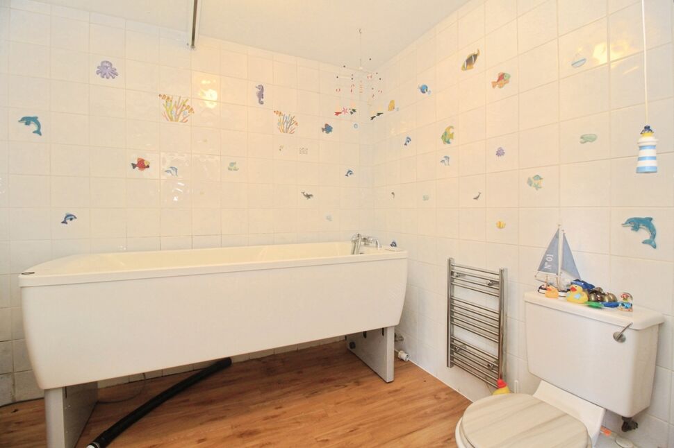 En-Suite Bathroom