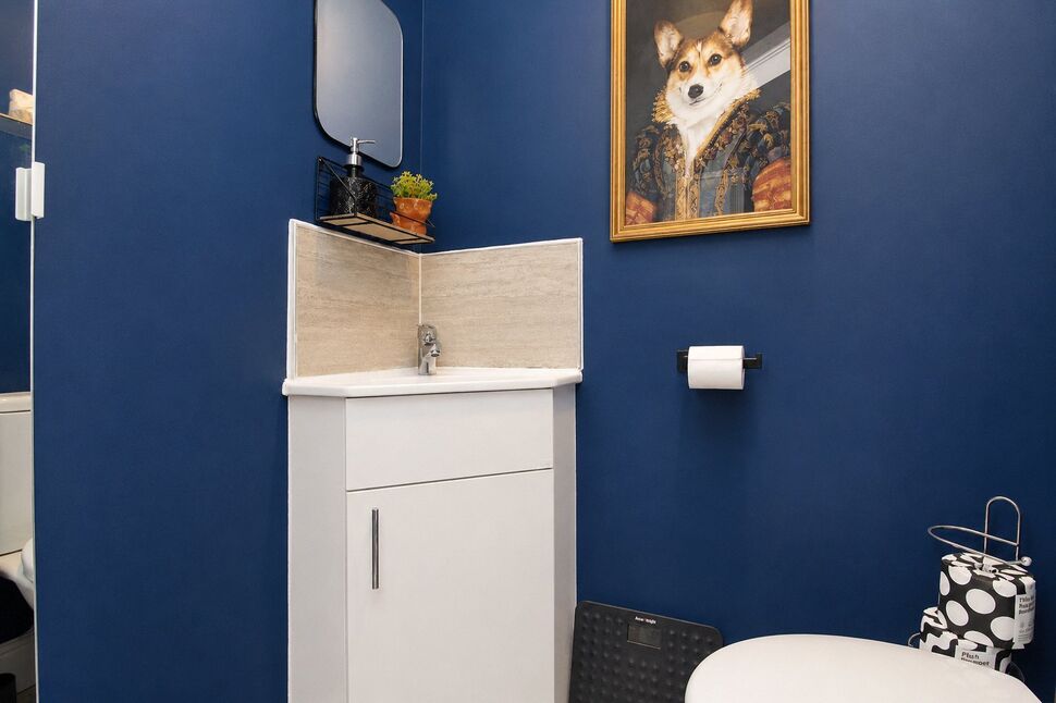 Cloakroom / Wc
