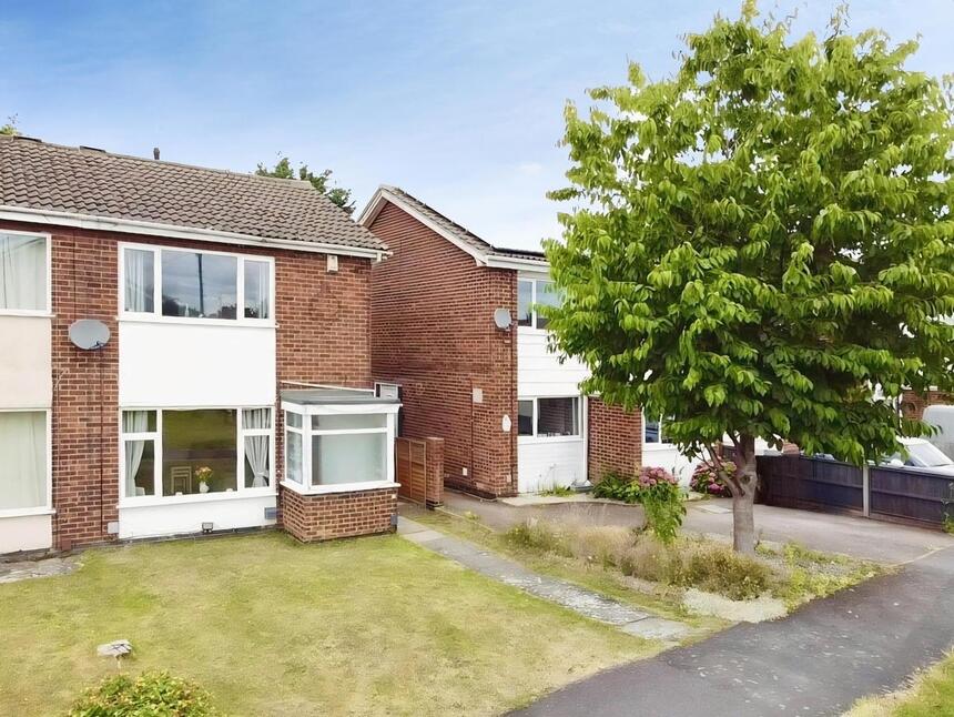 Main image of 2 bedroom Semi Detached House for sale, Glenbarr Close, Hinckley, Leicestershire, LE10