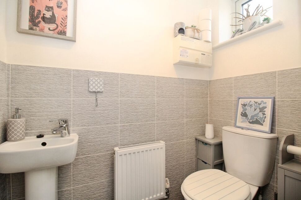 Cloakroom / WC