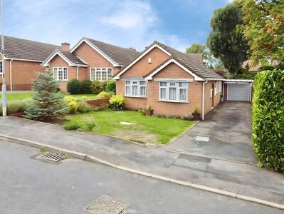 Andrew Close, 2 bedroom Detached Bungalow for sale, &pound;350,000