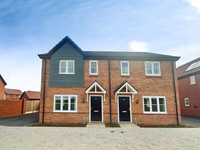 3 bedroom Semi Detached House to rent