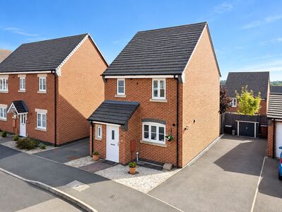 3 bedroom Detached House for sale