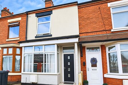 2 bedroom Mid Terrace House to rent