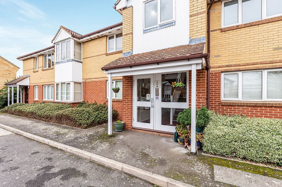 Main image of 1 bedroom Flat to rent, Chestnut Court Bedford Road, Hitchin, Hertfordshire, SG5