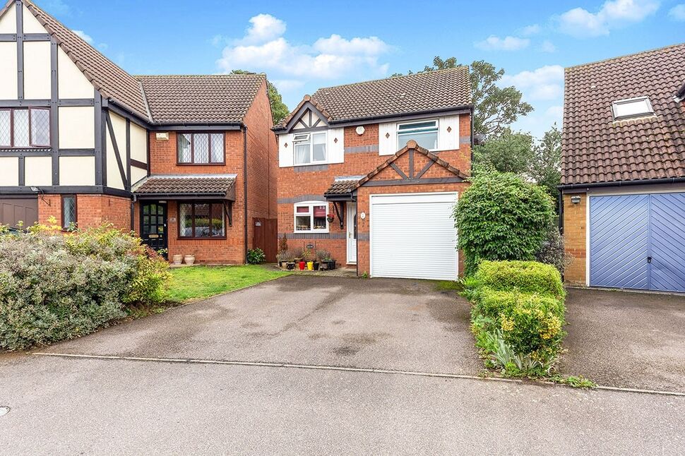 Main image of 3 bedroom Detached House to rent, Heron Way, Stotfold, Hertfordshire, SG5