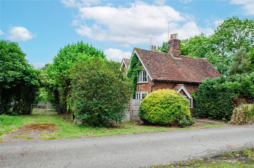 2 bedroom Semi Detached House for sale, Temple Dinsley, Preston, SG4