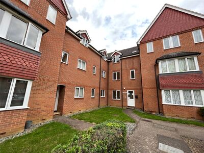 Redoubt Close, 2 bedroom Flat to rent, &pound;1,250 pcm