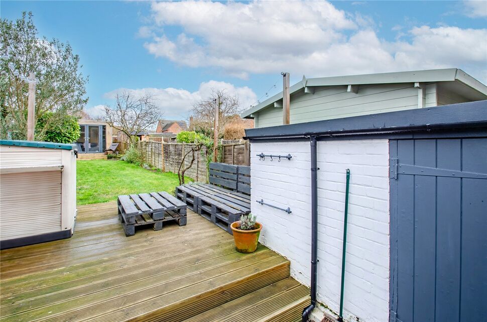 2 bedroom Mid Terrace House for sale, Whitehill Road, Hitchin, SG4 £